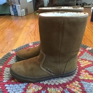vans ugg style boots